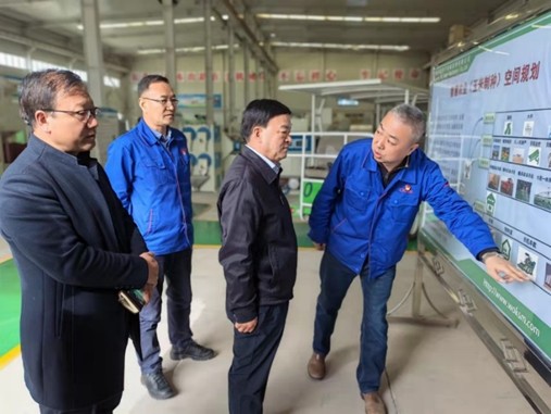 敦煌種業(yè)黨委書記、董事長劉興斌等到奧凱種機、慶和農(nóng)業(yè)公司洽談交流